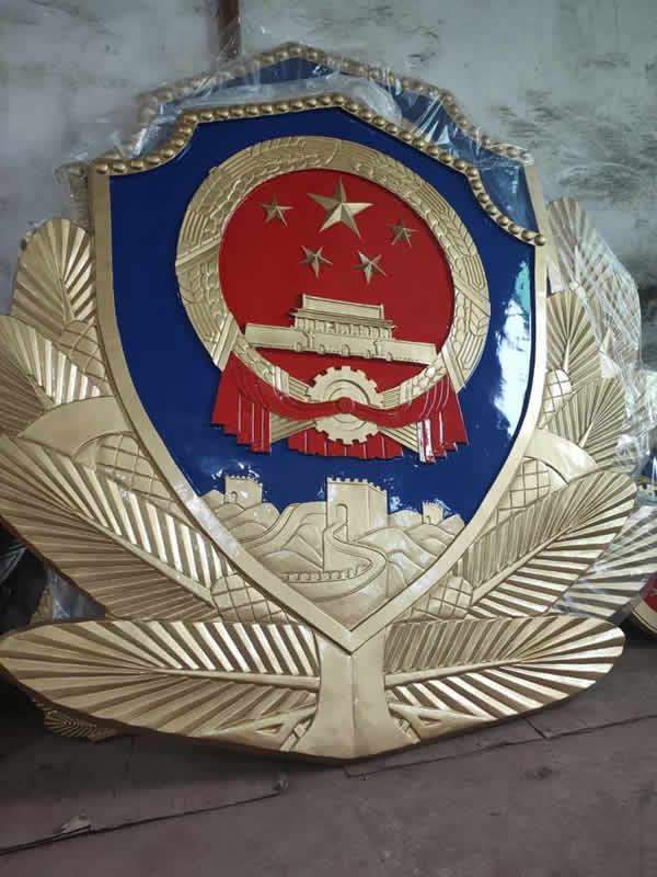 大型警徽制作过程中的常见问题及解决方法
